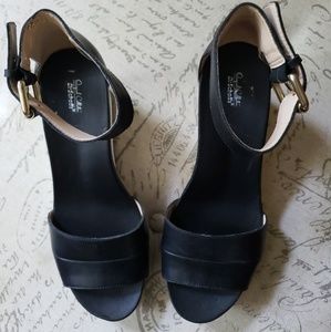 Black and white Dr Scholls wedges